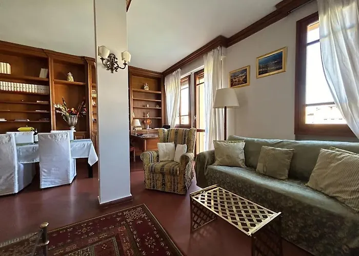 Ponte Vecchio View By Florencehospitality Com Appartement Florence