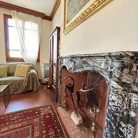 Ponte Vecchio View By Florencehospitality Com Apartman